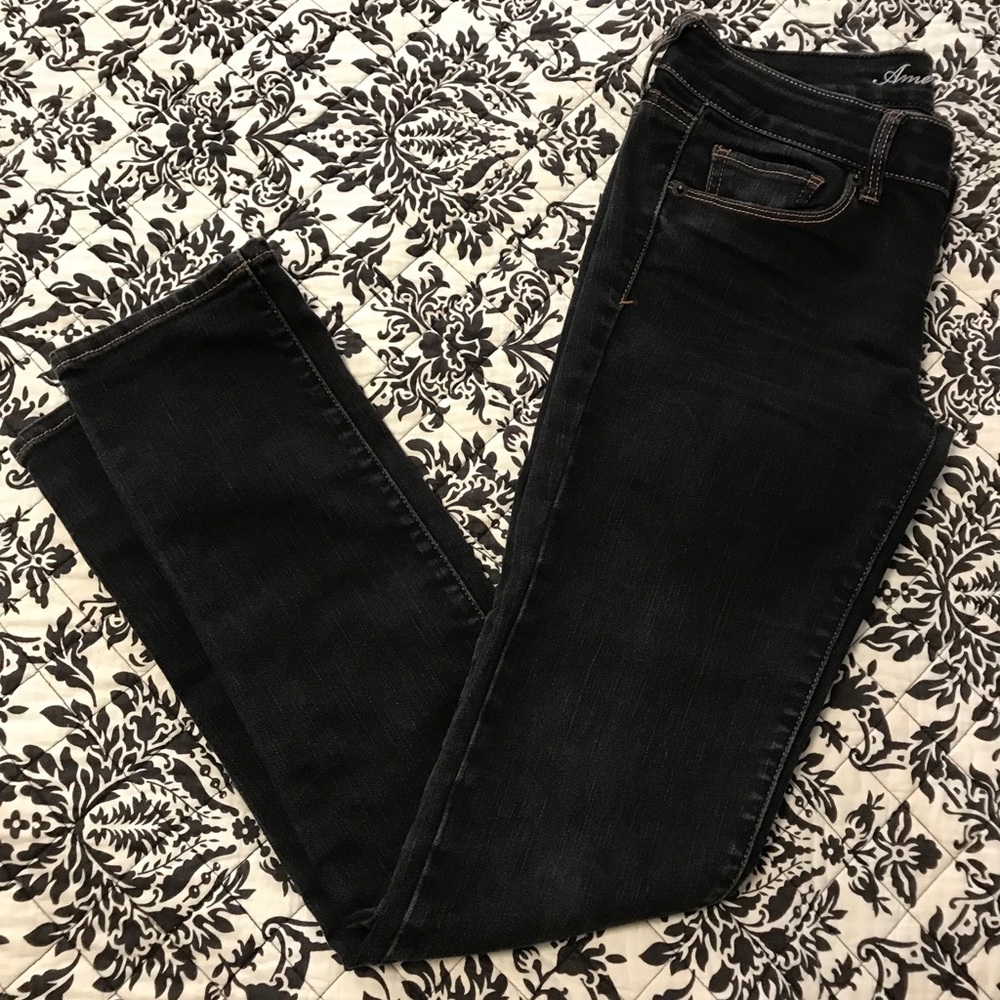 American Eagle Skinny Black Jeans - Size 8